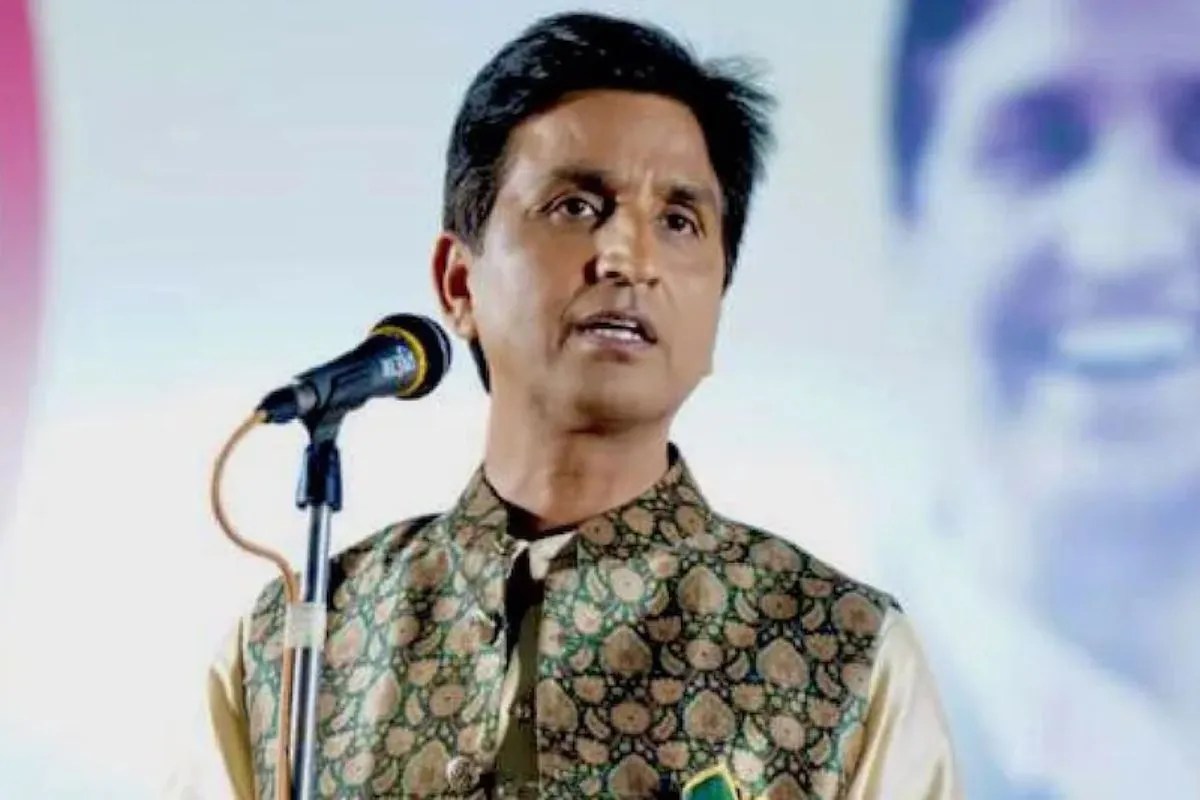 Kumar Vishwas Dig On Bollywood mafia and nepotism praised aditya dhar dhurandhar and tour noida house