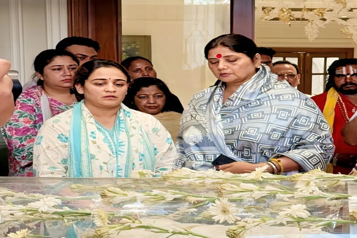 आज सुबह 11 बजे पंचतत्व में विलीन होंगे प्रतीक यादव, अंतिम दर्शन के लिए उमड़ेगा जनसैलाब (फोटो सोर्स : भाषा WhatsApp News Group)