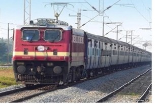 Trains Cancelled: रेलवे ने रद्द की 10 ट्रेन, कई ट्रेनों के रूट डायवर्ट, देखें पूरी लिस्ट