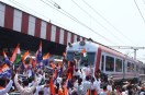 चारबाग से विधानसभा तक निकला पैदल मार्च, युवाओं और कार्यकर्ताओं ने बुलंद की आवाज (फोटो सोर्स : भाषा WhatsApp News Group)
