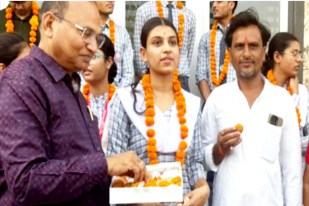 CBSE Result 2026, Jalaun News, District Topper, Kamna Gautam, School Topper, Education News India, CBSE Inter Result, Uttar Pradesh News, Aldrich Public School, Student Achievement