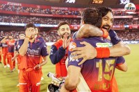 Bhuvneshwar Kumar first ipl six in 10 years