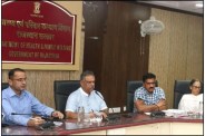 राजस्थान में भीषण गर्मी और हीटवेव को लेकर अस्पतालों में अलर्ट, स्वास्थ्य मंत्री गजेन्द्र सिंह खींवसर की समीक्षा बैठक