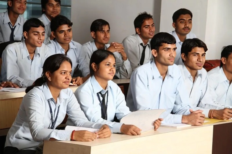 यूपी के विश्वविद्यालयों और कॉलेजों में यूनिफार्म अनिवार्य (फोटो सोर्स : भाषा WhatsApp News Group)
