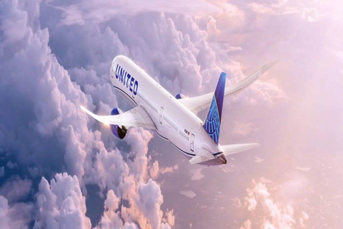 United Airlines Plane