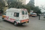 जिला अस्पताल लाया गया शव, फोटो सोर्स- पत्रिका