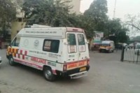 जिला अस्पताल लाया गया शव, फोटो सोर्स- पत्रिका