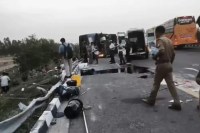 हादसे के बाद का दृश्य, फोटो सोर्स- व्हाट्सएप ग्रुप