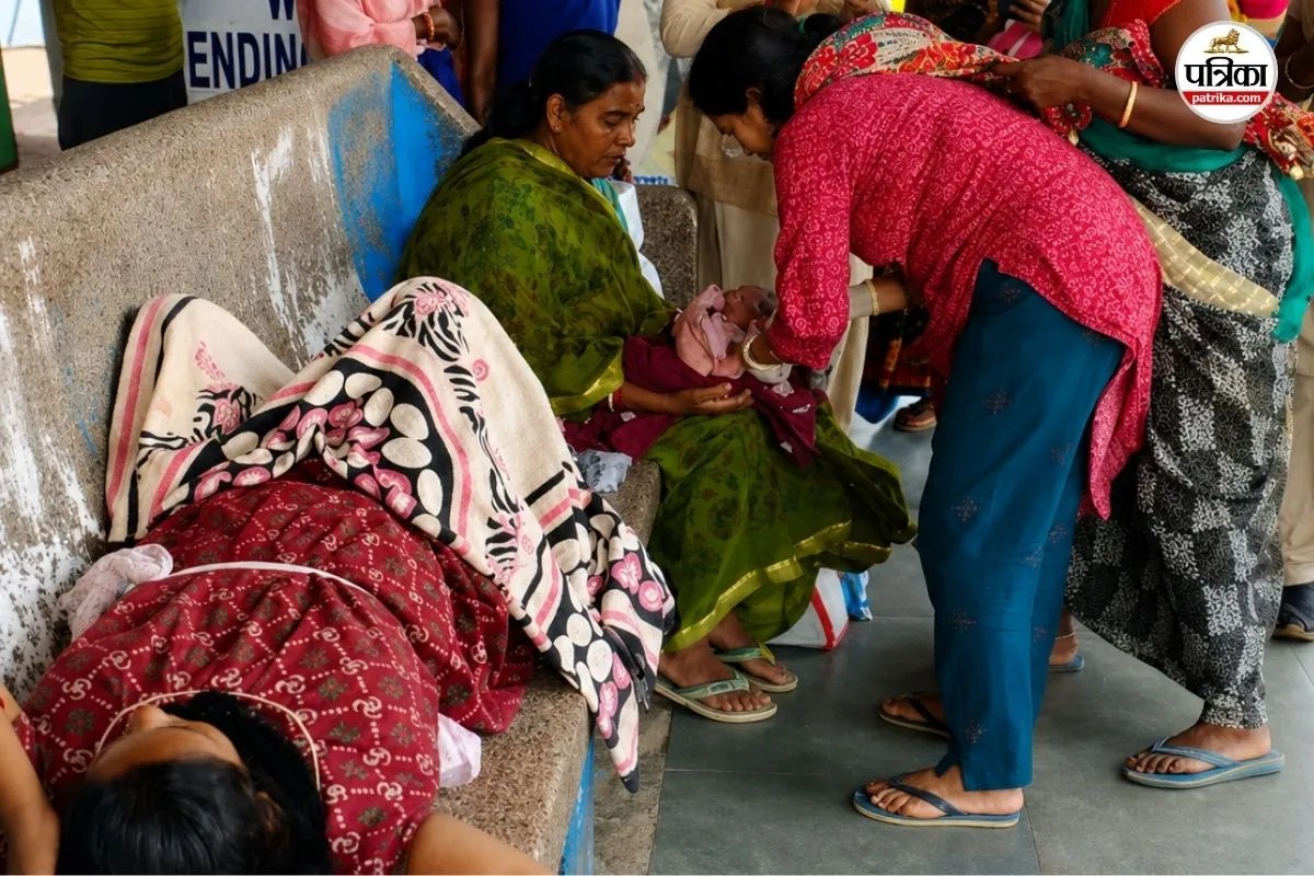 woman gives birth at railway station