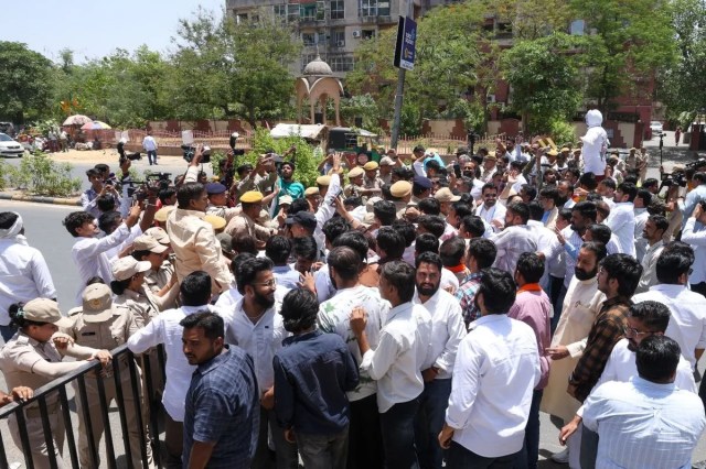 Bjp protest against rahul gandhi