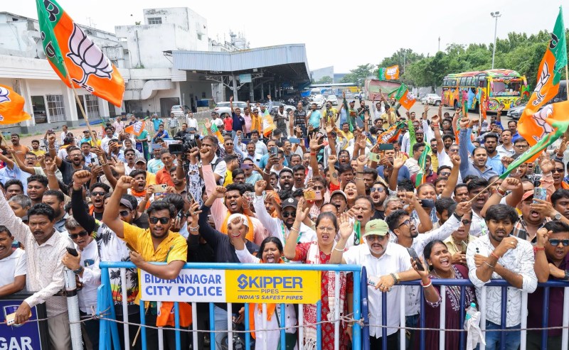 शनिवार पश्चिम बंगाल के लिए ऐतिहासिक दिन बन गया