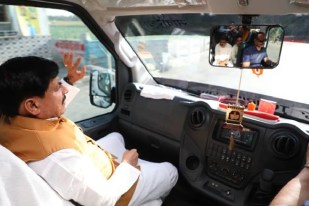 CM Mohan Yadav Travels to Ujjain by Bus