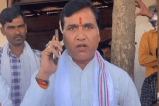 District Panchayat Chairman reprimanding Dilip Buildcon employee Video viral mp news