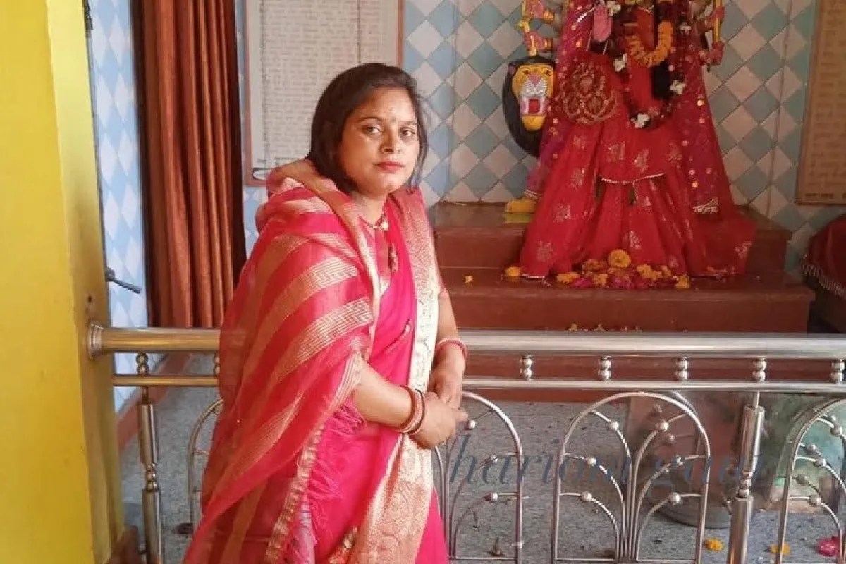 Morena Honey Trap Case photos of accused woman and BJP leaders going viral MP News