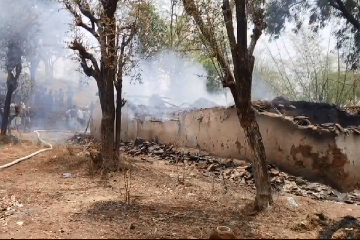 massive fire accident 3 children burned alive at home MP News