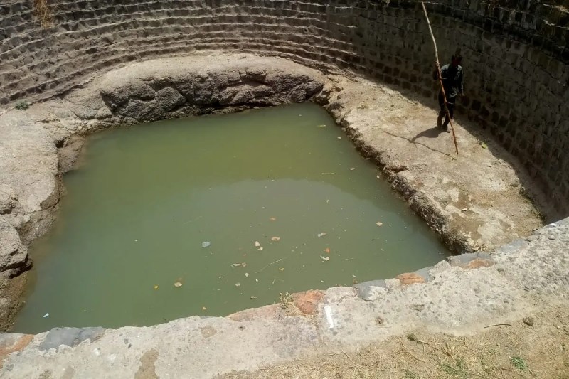 Three minor girls drowned in well while bathing MP News