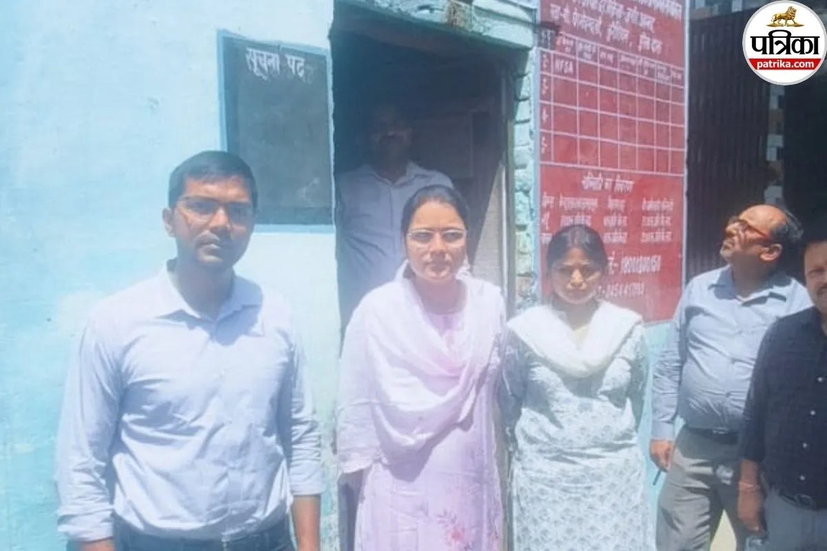 Officials inspect suspended ration shop premises
