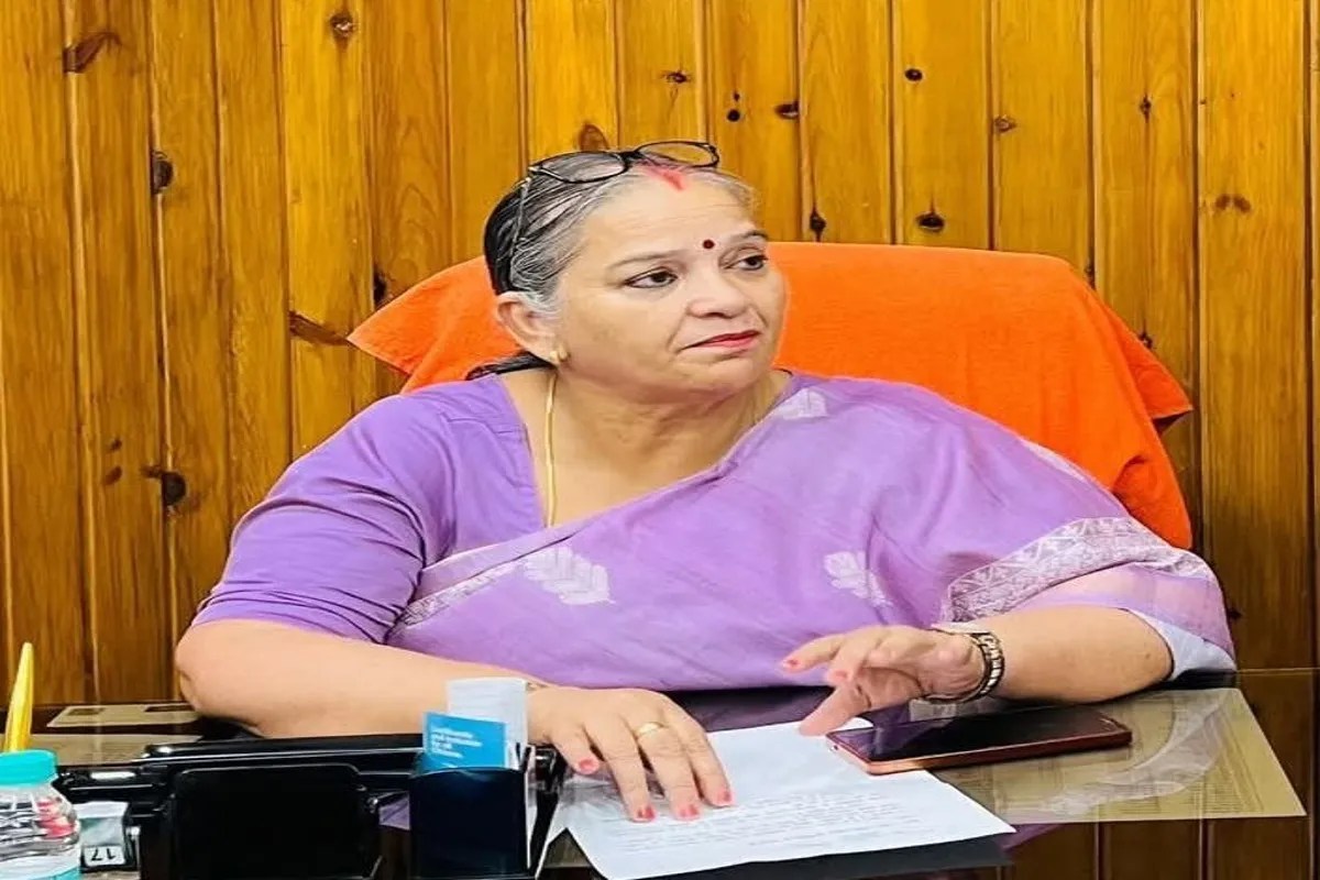 लखनऊ नगर निगम में बड़ा फैसला, डीएम और नगर आयुक्त को अस्थायी जिम्मेदारी (फोटो सोर्स : भाषा WhatsApp News Group)