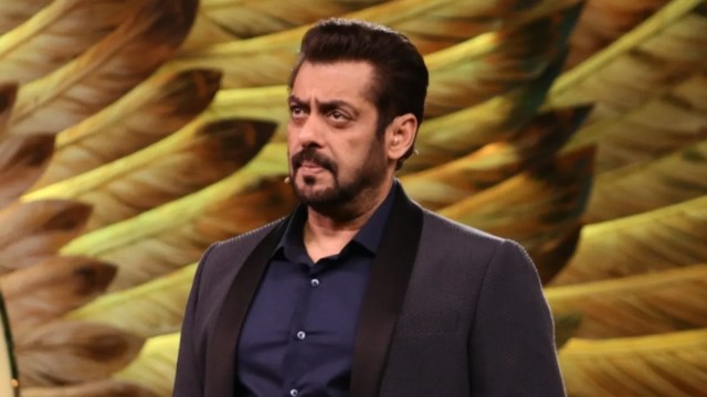 Salman Khan angry on paparazzi video