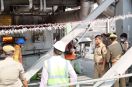 मिर्जापुर चीनी मिल में अवैध मादक पदार्थ को नष्ट करते कर्मचारी मौजूद पुलिस फोटो सोर्स विभाग
