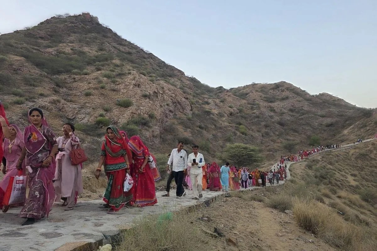 थार में दिखा भक्ति और सनातन संस्कृति का अद्भुत संगम, भव्य नगर परिक्रमा में उमड़ा आस्था का सैलाब
