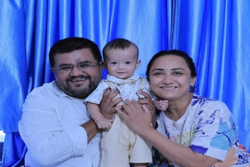 Bhavnagar’s Drishiv Vakani Becomes a 'Super Genius': Identifies Great Personalities, Trees, Vegetables, and Fruits at Just 9 Months Old