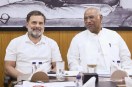 Congress leaders Mallikarjun Kharge and Rahul Gandhi during a meeting over Keralam Chief Minister selection amid growing speculation around the CM face.
