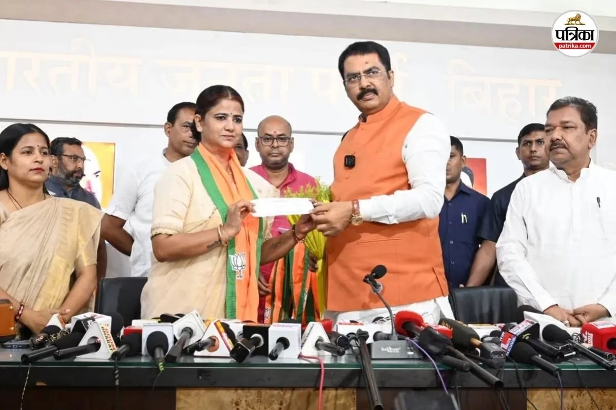 ritu jaiswal joins bjp