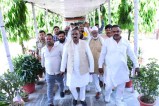 मंत्री संजय गंगवार के बयान का किया समर्थन, अखिलेश यादव की सरकार पर लगाए पक्षपात के आरोप (फोटो सोर्स : भाषा संवाद WhatsApp News Group)