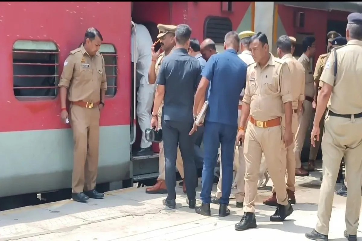 सीट न मिलने पर युवक ने फैलाई बम की अफवाह, मचा बवाल (Source: Police Media Cell)