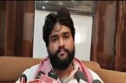 ओमप्रकाश राजभर के खिलाफ सपा नेताओं ने खोला मोर्चा (फोटो सोर्स : भाषा संवाद WhatsApp News Group)