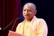 CM Yogi Statement: सीएम योगी का सख्त संदेश (फोटो सोर्स : Ritesh Singh )
