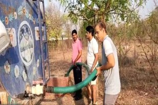 बढ़ती गर्मी को कम करने का सबसे प्रभावी उपाय अधिक से अधिक पौधे लगाना और उन्हें संरक्षित करना है। यदि प्रत्येक व्यक्ति हर वर्ष अपनी क्षमता के अनुसार पौधे लगाए और उन्हें बड़ा करने का संकल्प ले, तो पर्यावरण संरक्षण की दिशा में बड़ा बदलाव संभव है।