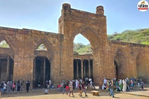 Adhai Din Ka Jhonpra