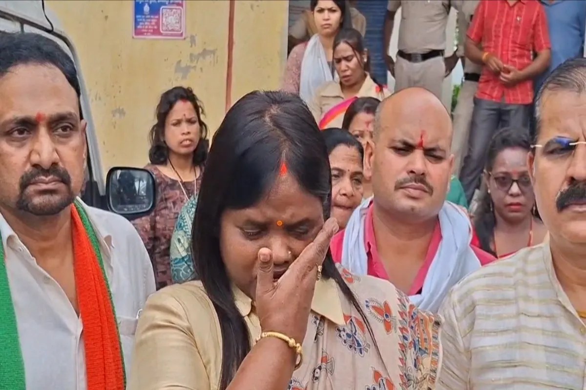 Mayor crying on camera