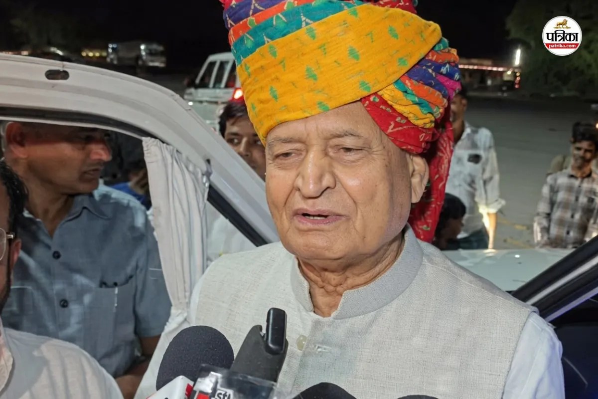 Ashok Gehlot gave sharp questions answers Congress united no factionalism in Rajasthan