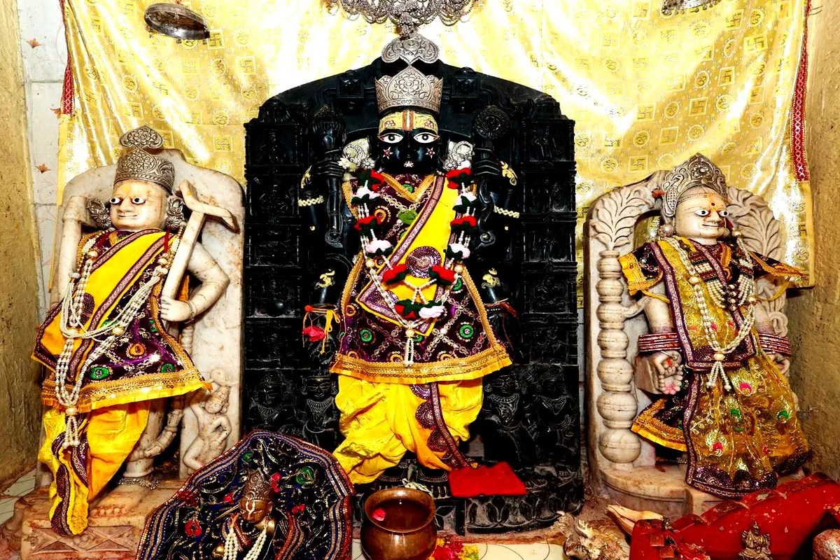 रतलाम के 350 वर्ष प्राचीन मंदिर से शहर भ्रमण पर निकलेंगे जगन्नाथ | Lord Jagannath To Set Out On A City Procession