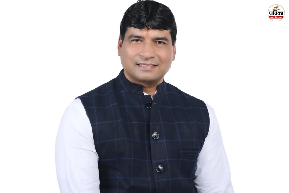 Baliram Saini husband of former Municipal Chairperson Shakuntala Saini