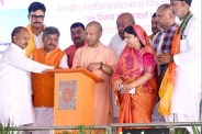 CM Yogi attacks Congress