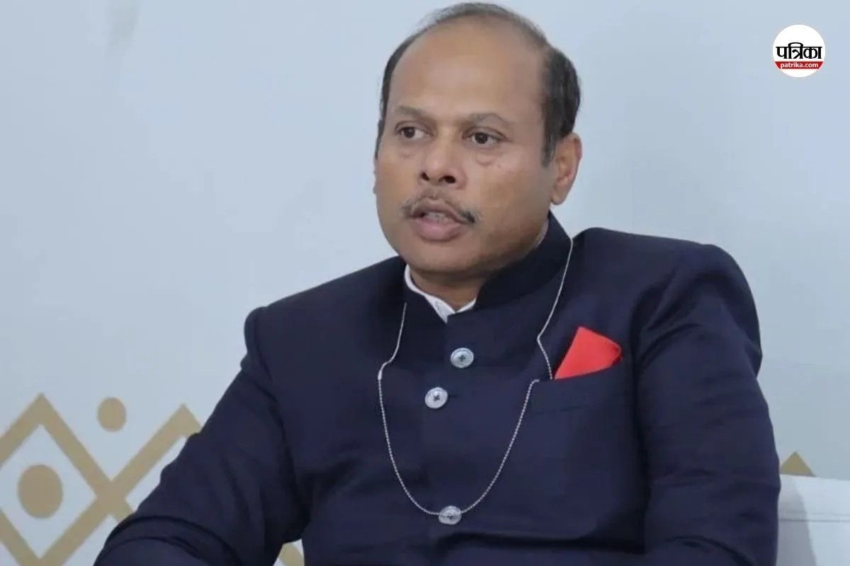 Vivek Aggarwal, IAS