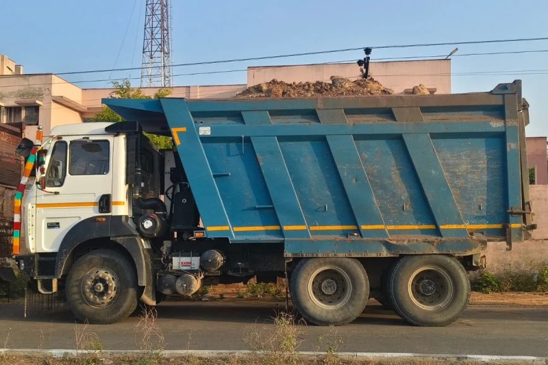 Dumper accident