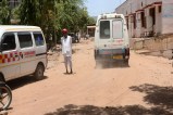 Bundi : रोग बांट रहा जिला अस्पताल, एक माह से उड़ रहे धूल के गुबार