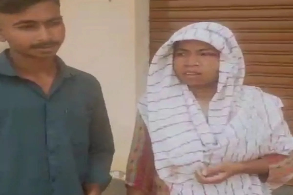 Loot in Surguja, loot with girl
