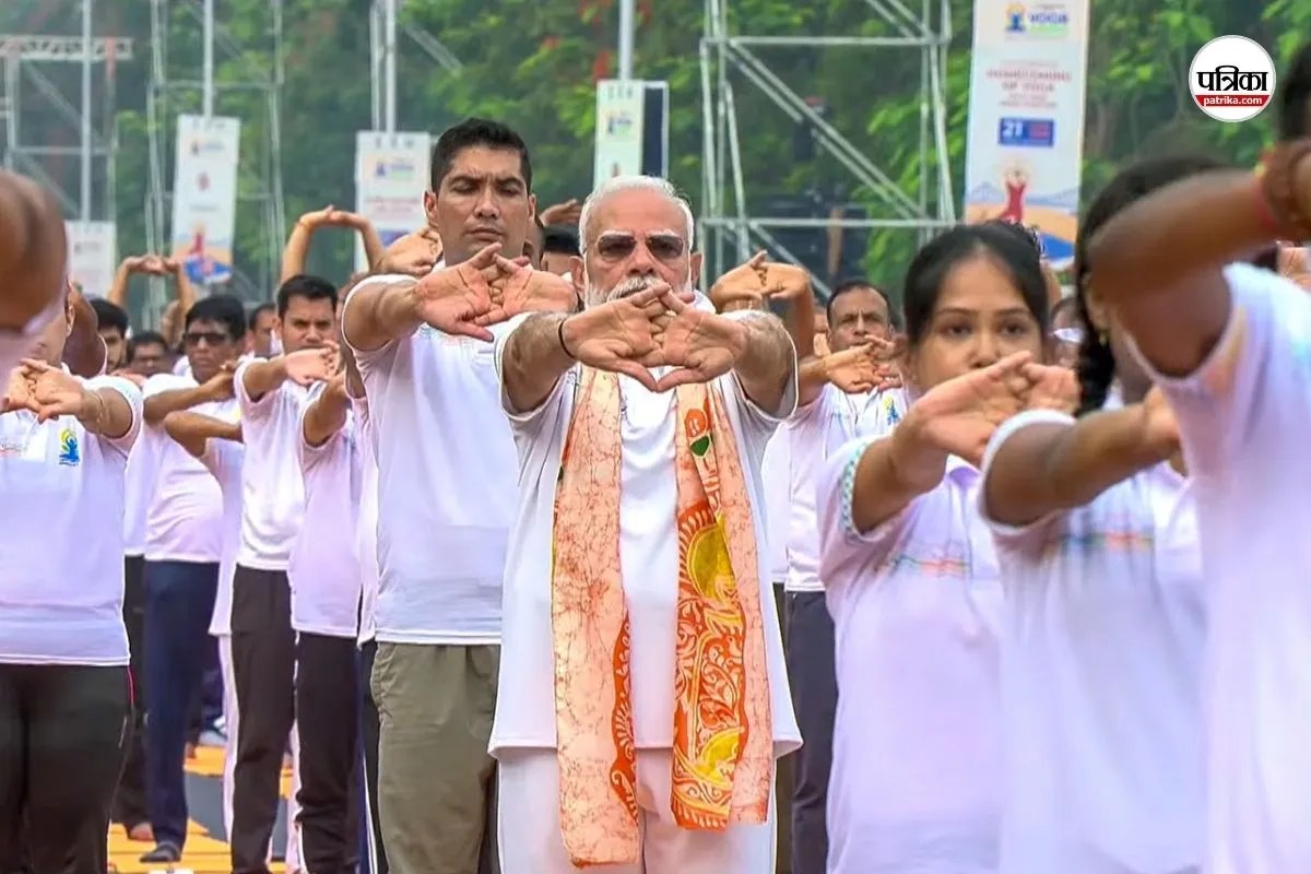 Prime Minister Narendra Modi Yoga Day Kolkata