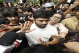 ईको गार्डन प्रदर्शन में JNU शोधार्थी नेहा पर टिकीं निगाहें  (फोटो सोर्स :   Ritesh Singh )     