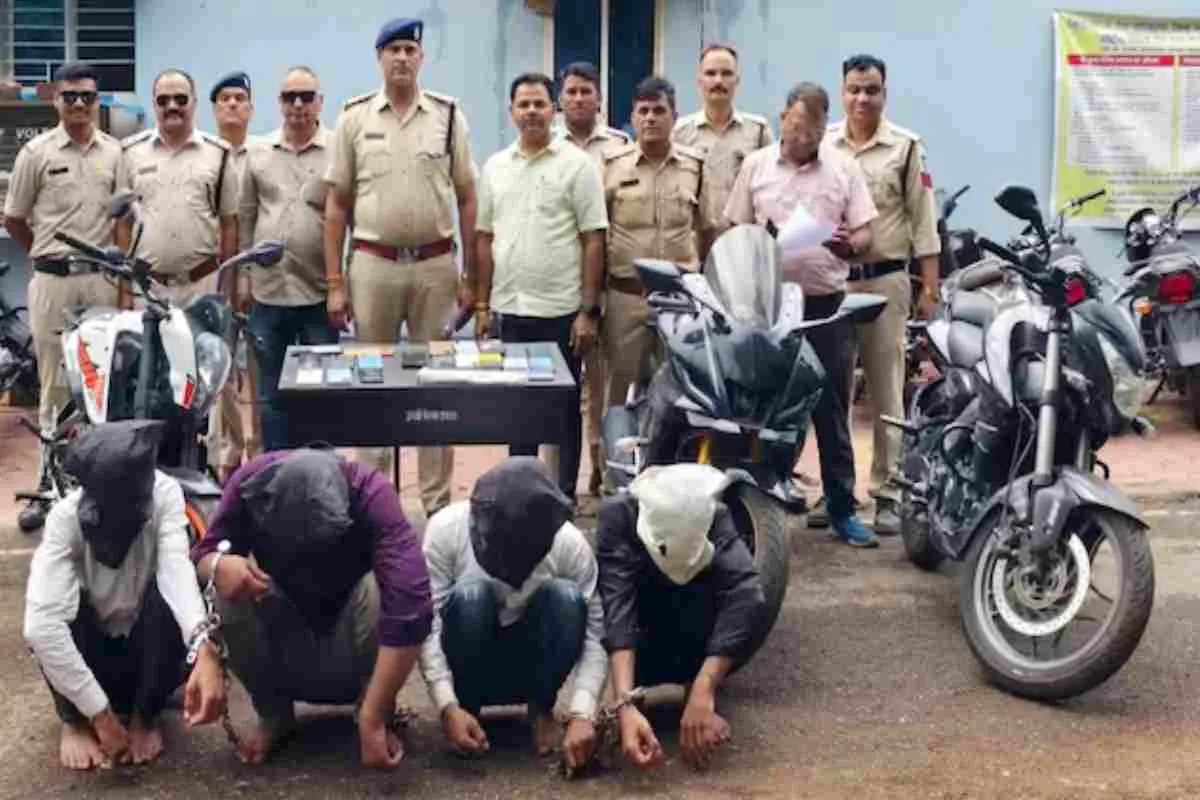 Mobile theft and chain snatching: आयोध्या पुलिस ने गिरफ्तार किया (Photo Source - Patrika)
