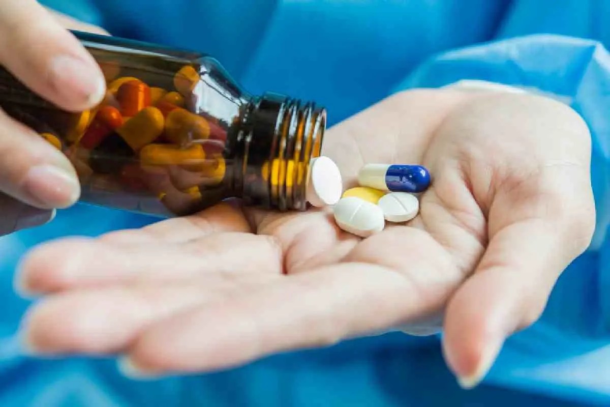 Medicine prices: दवाओं में 30 से 40 प्रतिशत तक वृद्धि (Photo Source- freepik)
