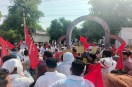 Sri Ganganagar: A teachers' protest rally marching towards the Collectorate under the banner of the Rajasthan Teachers' Association (RTA) Shekhawat. A large number of female teachers, male teachers, and retired teachers participated in the demonstration held to protest against education policies