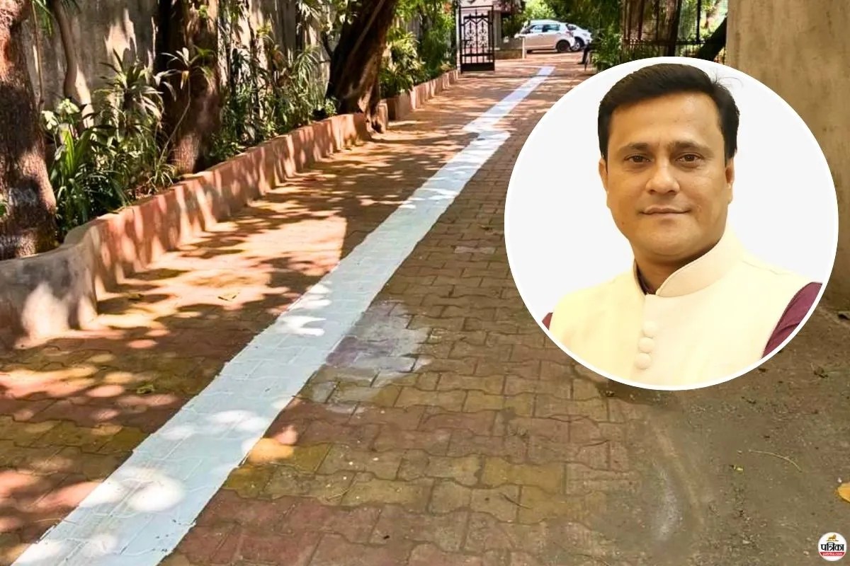 MNS on Jain White Line