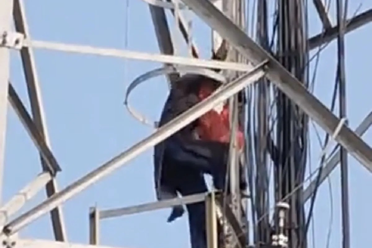 Girl climb on tower